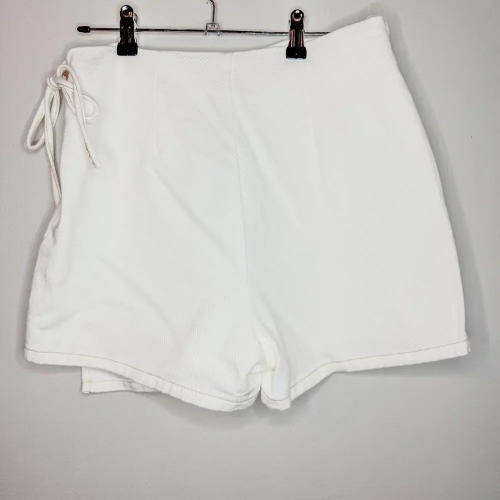 Day + Moon White Denim Wrap Cargo Skort Front Pockets Side Tie NWT Size Medium